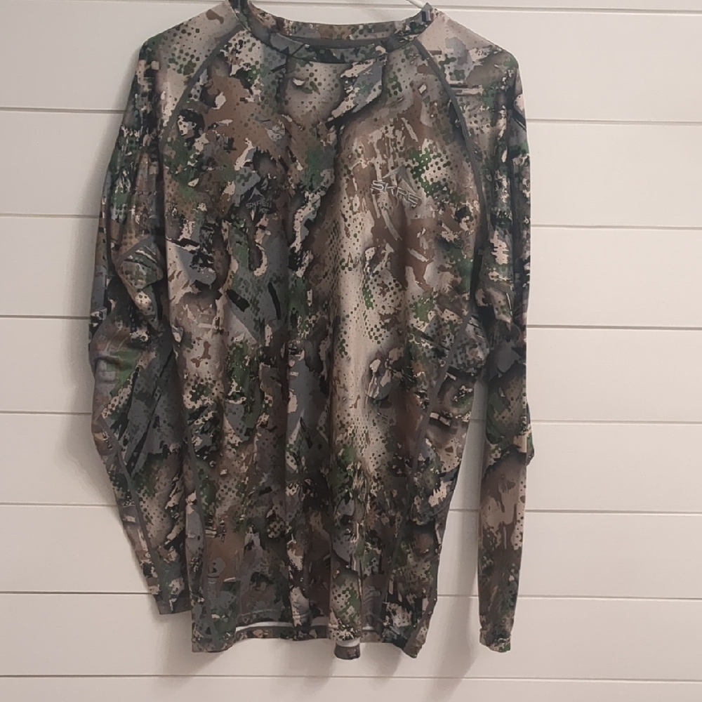 Men's Camouflage Long Sleeve Shirt